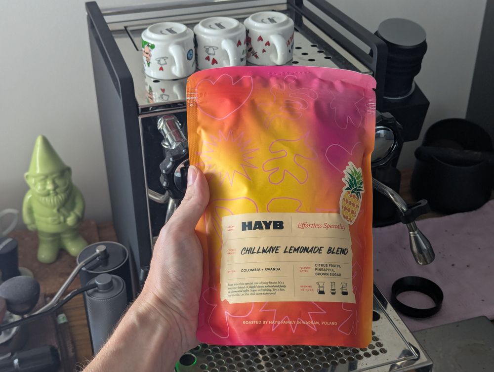 Tento blend je ideální na filtr i espresso, kde vynikne jeho ovocná svěžest a sladkost. Jeho unikátní procesy a použití kumquatu dodávají kávě neotřelý a originální charakter, který vás jistě nadchne.
