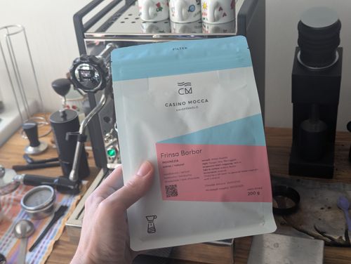 Kombucha v chuti absolutně chyběla, meruňky jsem marně hledal a hořká čokoláda byla jediným výrazným prvkem – a to spíš kvůli způsobu pražení než samotným zrnům.