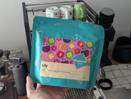 Přestože je to slušná káva, nenabízí nic výjimečného nebo překvapivého.